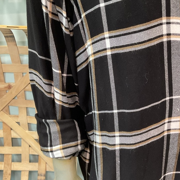 Lucky Brand Black and White Plaid Button-Down Shirt - Picture 3 of 5